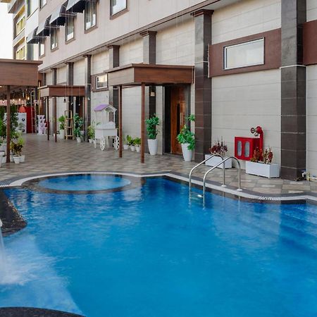 Hotel Vasdaa Grand Dehradun Zewnętrze zdjęcie