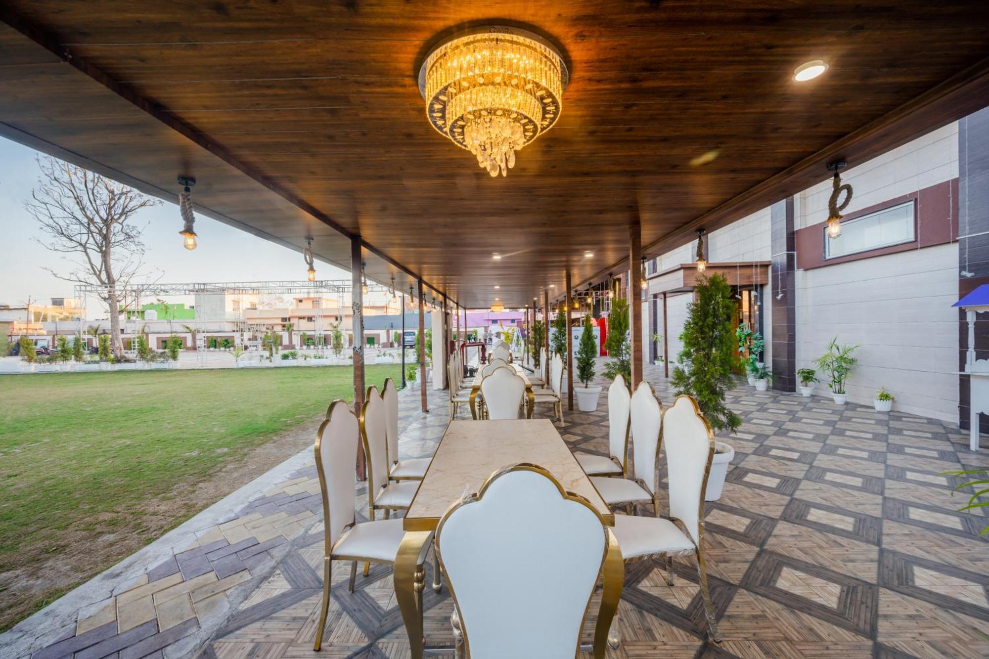 Hotel Vasdaa Grand Dehradun Zewnętrze zdjęcie