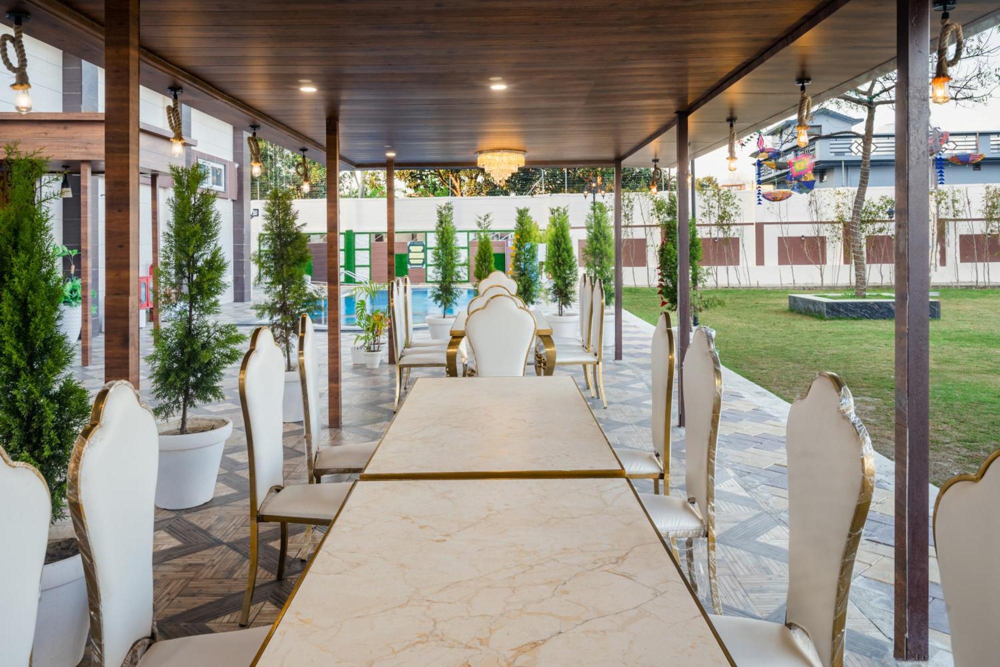 Hotel Vasdaa Grand Dehradun Zewnętrze zdjęcie