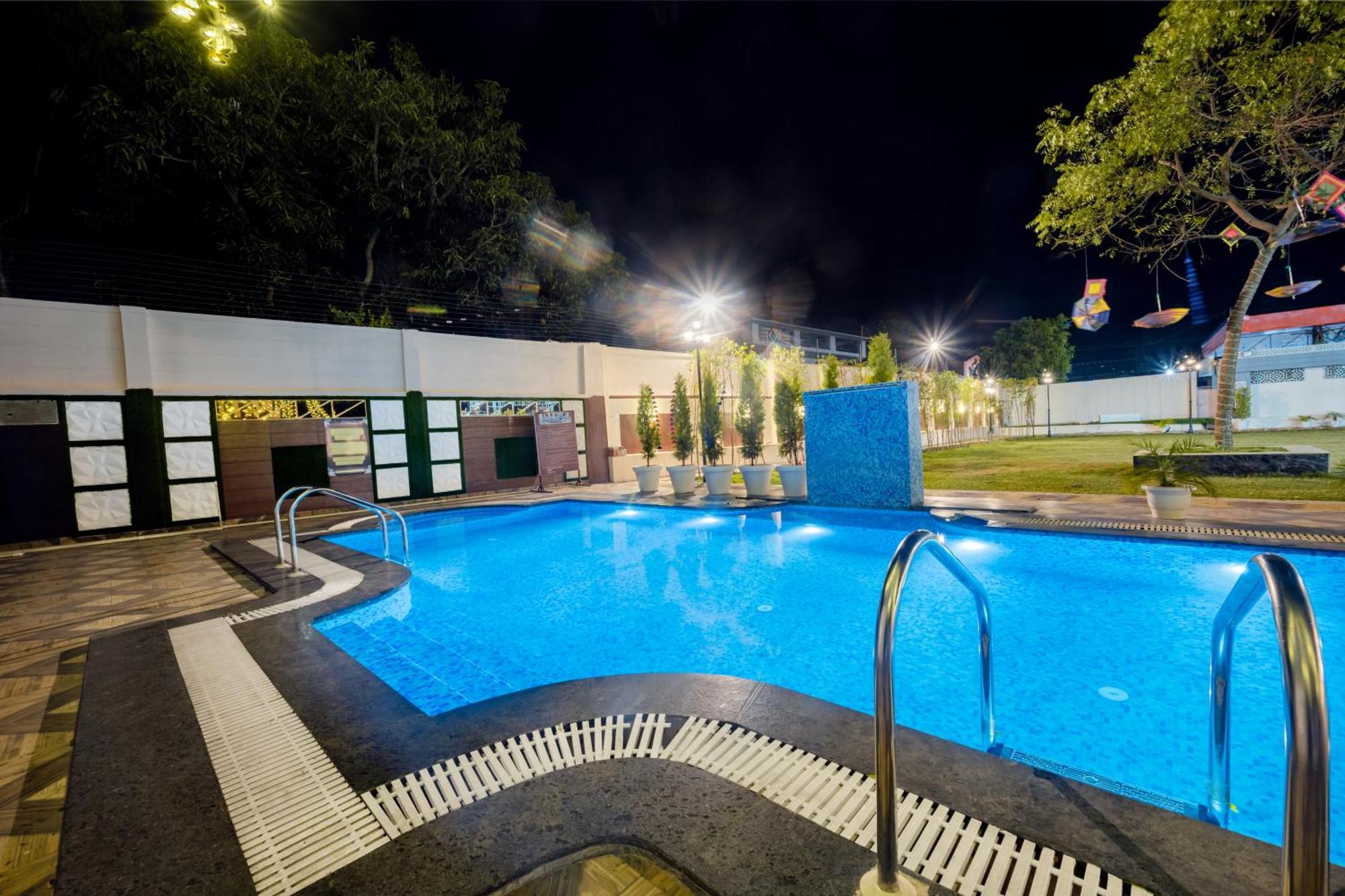 Hotel Vasdaa Grand Dehradun Zewnętrze zdjęcie